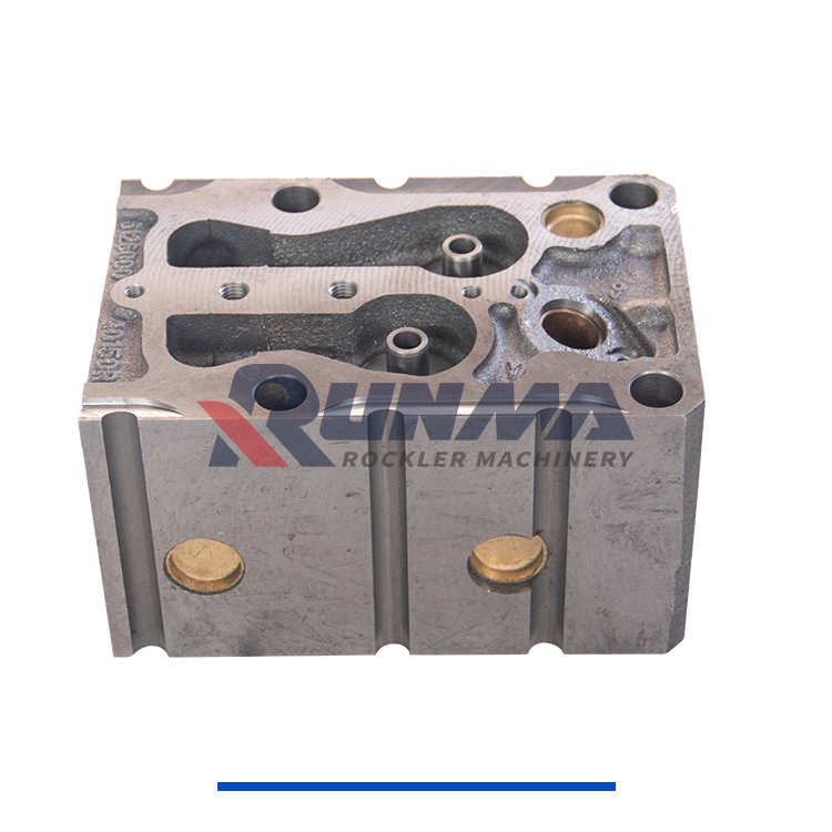 WD615 Cylinder Head RE2061R