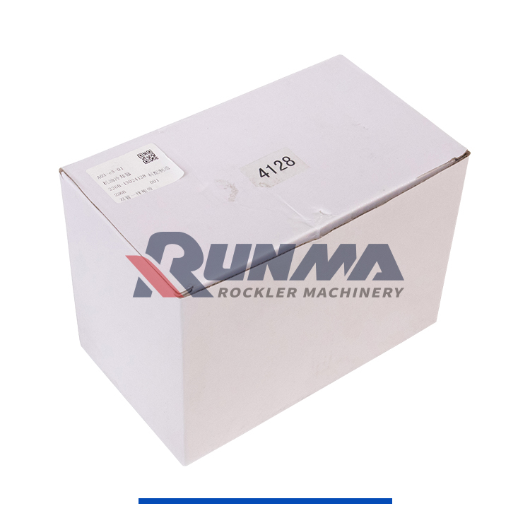 RE3094R道依茨70KW-机油冷却器 13024128（双管一样细-带支架） (2)