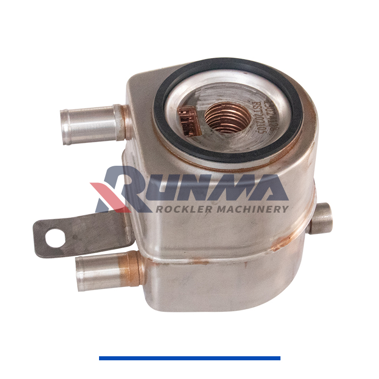 RE3094R道依茨70KW-机油冷却器 13024128（双管一样细-带支架） (3)