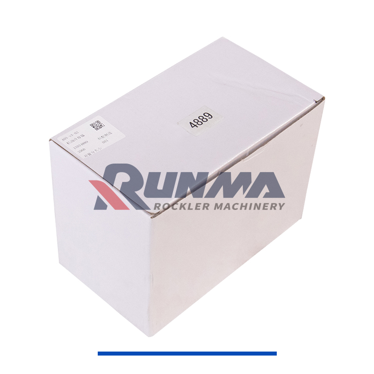 RE3095R道依茨70KW-机油冷却器 13034889（双管一粗一细-带支架） (3)